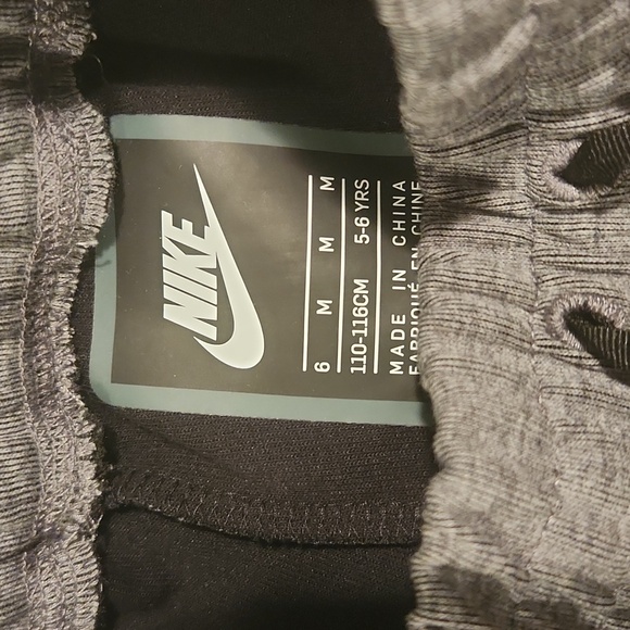 Girls Nike Tech Set - Picture 8 of 8